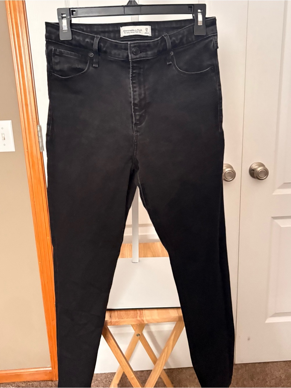 Abercrombie & Fitch Super Skinny High Rise Black Jeans 29/8 Stretch